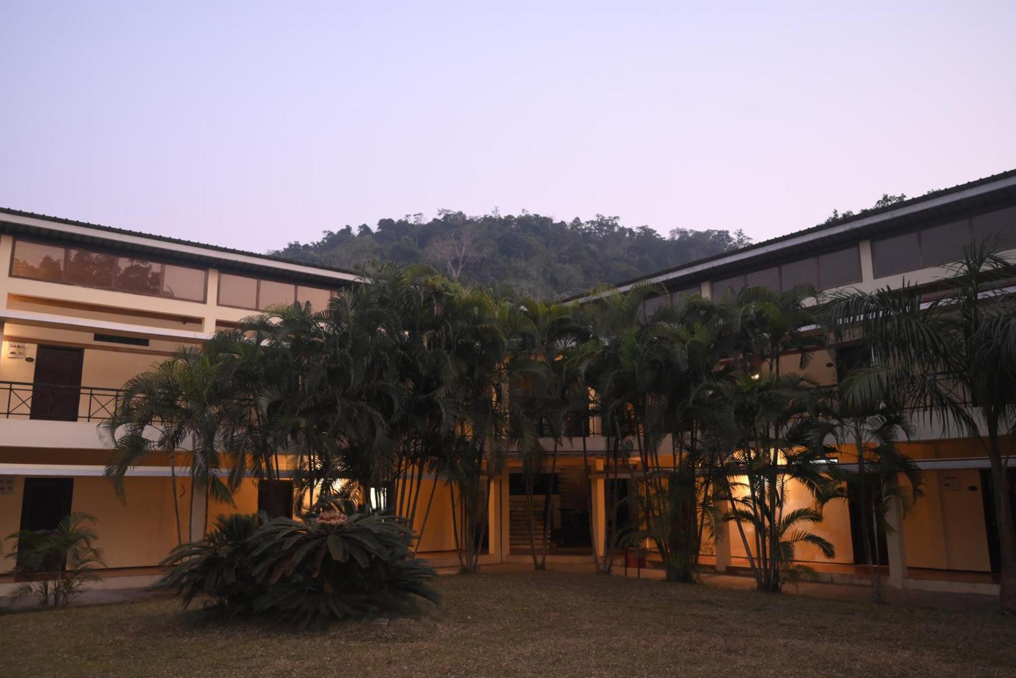 Kāziranga Landmark Woods酒店 外观 照片